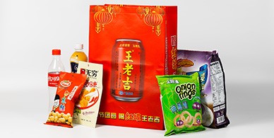 Plastic packaging for beverages / snacks